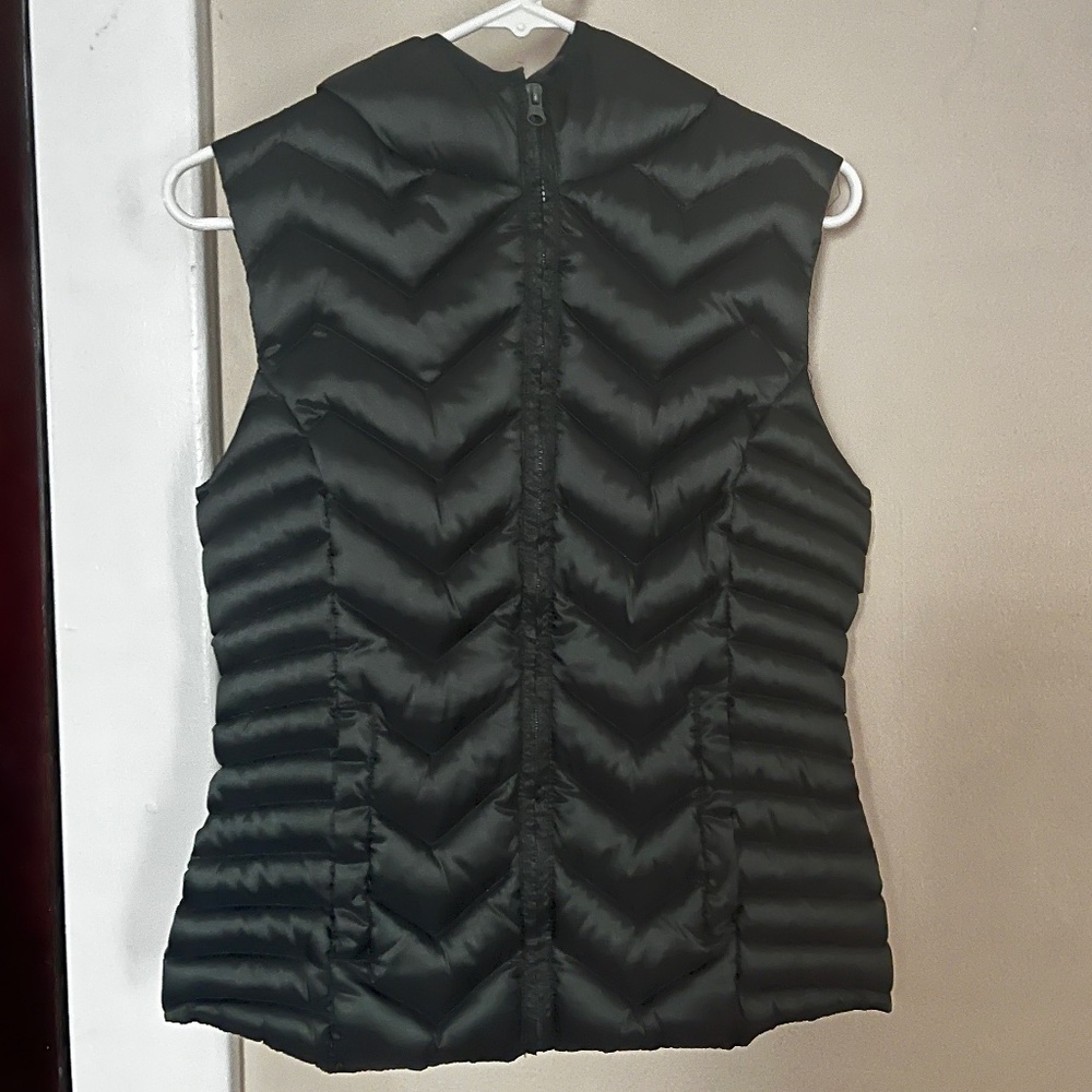 Be by Blanc Noir Hooded Puffer Vest Women